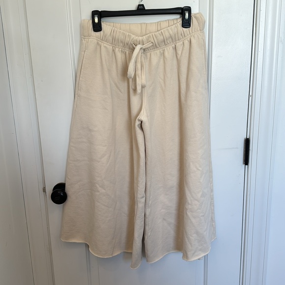 URBAN OUTFITTER OUT FROM UNDER TOMMY CULOTTE SWEATPANTS IVORY SMALL - Picture 4 of 7